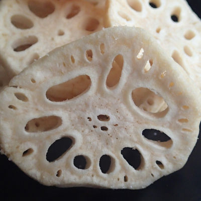 購入 はす根の破片の健康な軽食のドライ フルーツによって水分を取り除かれる野菜 online manufacture