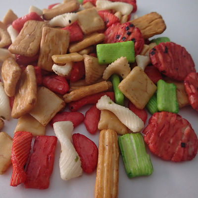 購入 OEMの日本の米のクラッカーの半柔らかい日本のゴマのクラッカー online manufacture