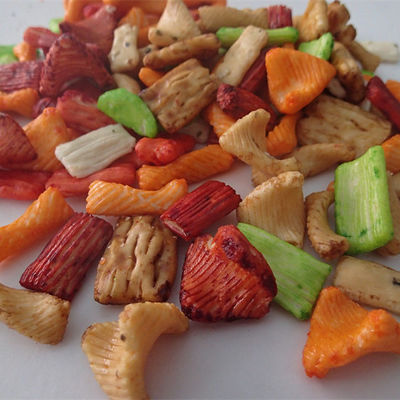 購入 多彩な色の日本の米のクラッカー2.5 Kgの韓国の米の破裂音のクラッカー online manufacture