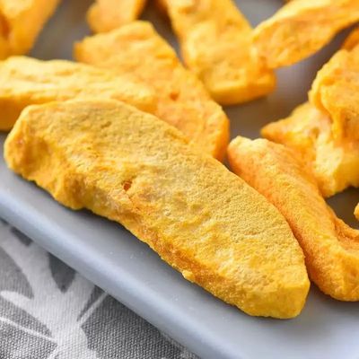 購入 高品質の冷凍 - 乾燥したマンゴーピース 100% 純果物 防腐剤なし 12ヶ月 保存期間 online manufacture