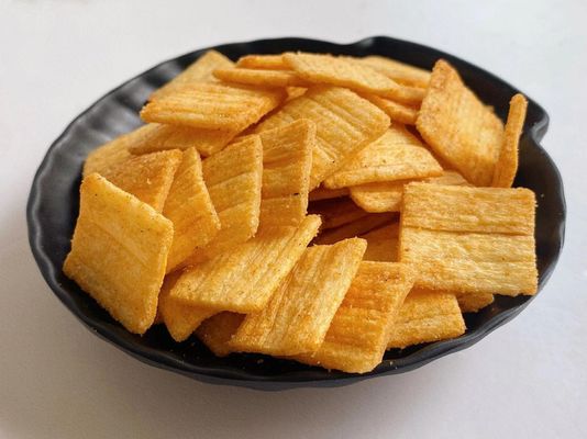 良い値段 エキゾチックな軽食のシャキッとしたケチャップの味のGuobaのトマトの米の皮のシャキッとした米のクラッカー オンライン