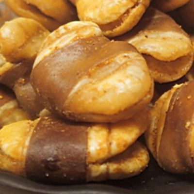 良い値段 バーベキューの好みによって揚げられているソラマメ オンライン