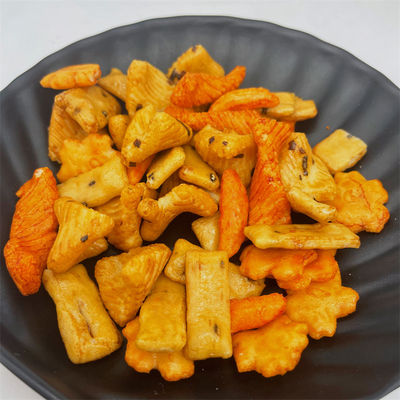 日本のタイプ エキゾチックなグルテンの自由な米のスナックの混合された米のクラッカーの歯応えが良い穀物のビスケット