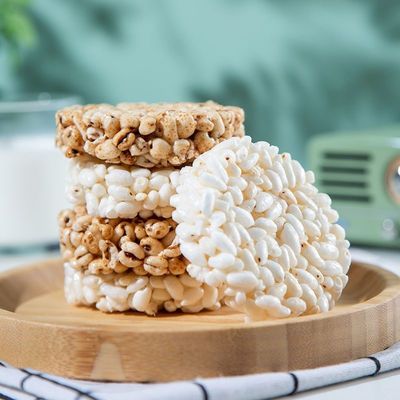 円形の高地のオオムギの米のクラッカーの軽食の確実な味