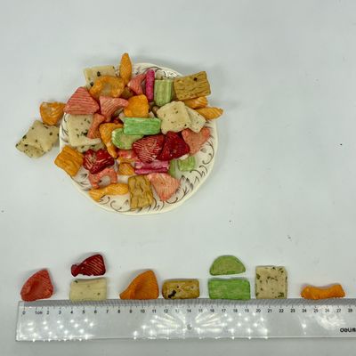 良い値段 脆く焼いた粘り強い米クレーカー タピオカ粉末 多種形 7.5KG 卸荷包装 オンライン