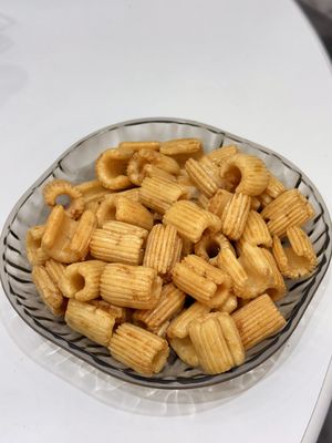 良い値段 焼いた辛口なクジラライスクレイカーで 味と脆さの完璧なバランスを体験 オンライン